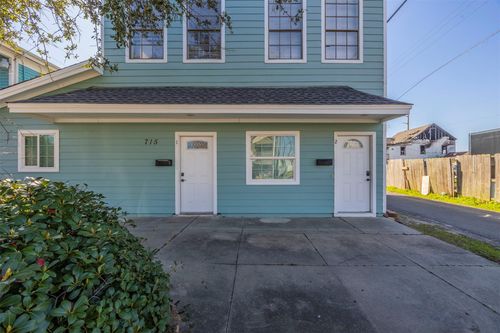 715 35th St, Galveston, TX, 77550-1296 | Card Image