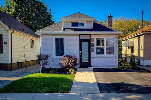 86 E 18th St, Hamilton, ON, L9A4N8 | Card Image