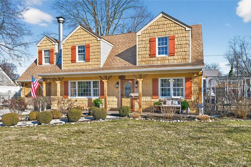 350 Pin Oak Ln, Westbury, NY, 11590-1920 | Card Image