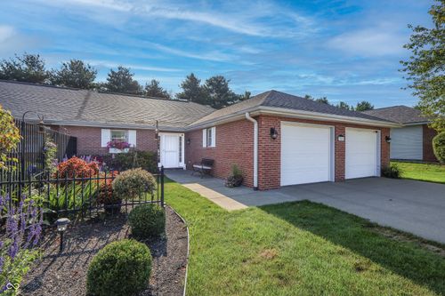 7005 S Stratton Ct, Columbus, IN, 47203-4567 | Card Image
