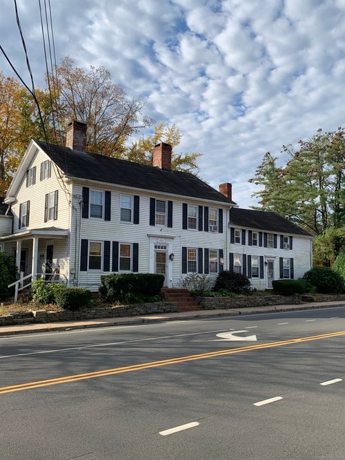 15 Mountain Ave, Bloomfield, CT, 06002-4401 | Card Image