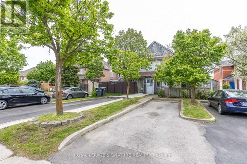 60 Blue Spruce St, Brampton, ON, L6R1C3 | Card Image