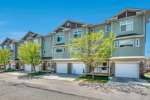318 Strathcona Cir, Strathmore, AB, T1P0B1 | Card Image