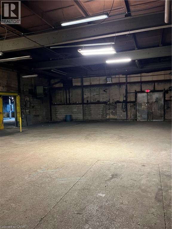Commercial Lease in Dundas 5