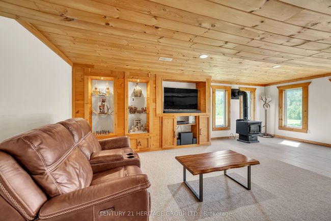 1258 Shannon Rd, House other with 4 bedrooms, 3 bathrooms and 25 parking in Plainfield ON | Image 15