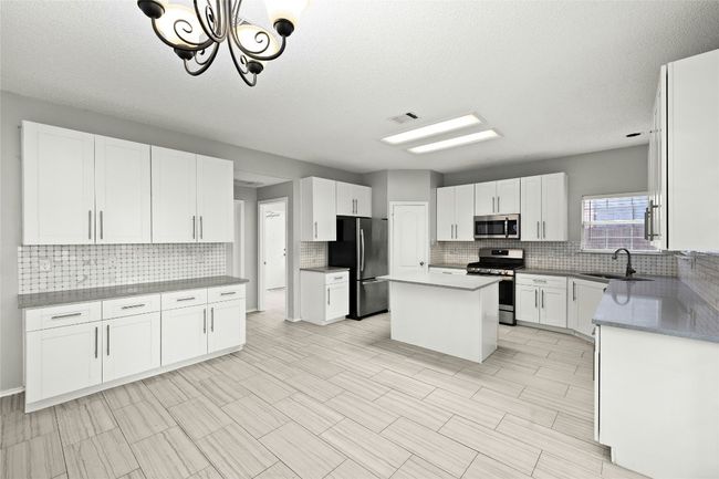 1217 Dove Cir, House other with 4 bedrooms, 3 bathrooms and 4 parking in Cedar Park TX | Image 16