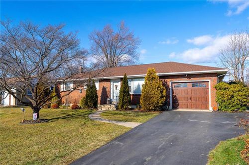 70 Colonial Road, Hanover Twp, PA, 18109 | Card Image