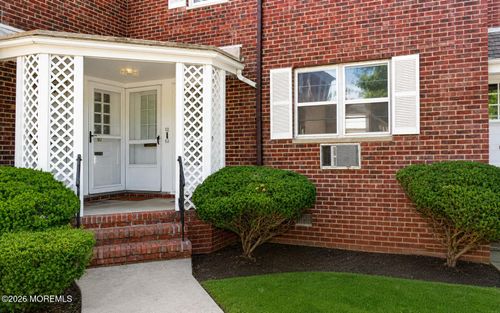 63 Manor Dr, Red Bank, NJ, 07701-2465 | Card Image