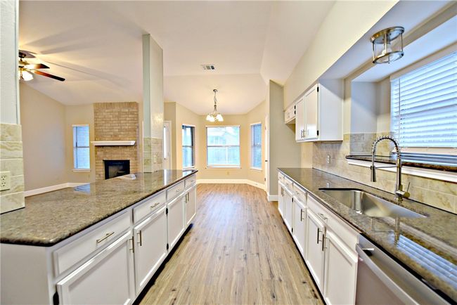 8501 Priest River Dr, House other with 4 bedrooms, 3 bathrooms and 4 parking in Round Rock TX | Image 12