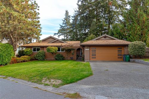 4413 Strom Ness Pl, Saanich, BC, V8Z6S7 | Card Image