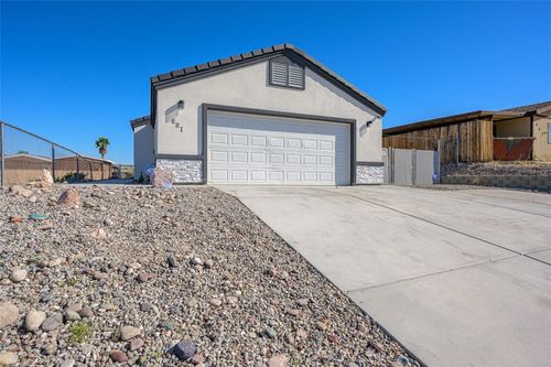 881 Palo Verde Dr, Bullhead City, AZ, 86442-6554 | Card Image