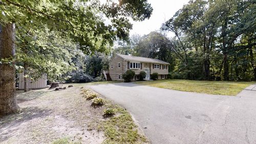 25 Chagnon Ln, Pelham, NH, 03076-3311 | Card Image