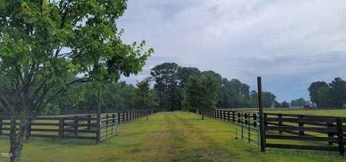 1406 Lone Ranch Ln, Fountain, NC, 27829-9650 | Card Image