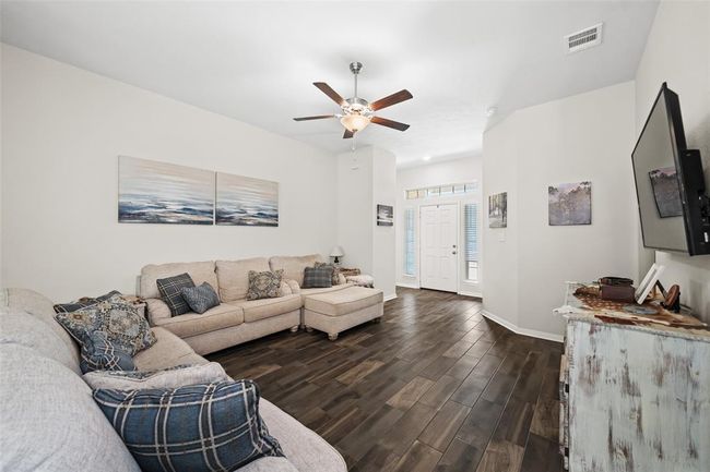 128 Red Deer Way, House other with 3 bedrooms, 2 bathrooms and 2 parking in Huntsville TX | Image 6
