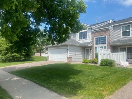 312 Wagon Wheel Ln, Chaska, MN, 55318-1576 | Card Image