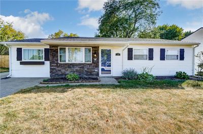 38 W Funderburg Road, House other with 3 bedrooms, 2 bathrooms and null parking in Fairborn OH | Image 1