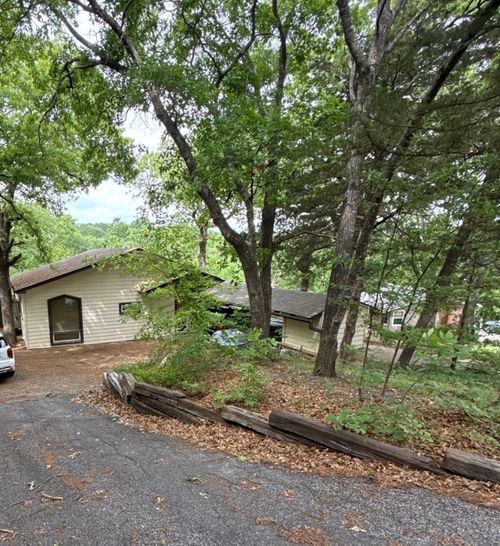 953 Tanglewood Trl, Pottsboro, TX, 75076-4815 | Card Image