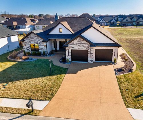 2065 Chadwick Dr, Newburgh, IN, 47630-7517 | Card Image