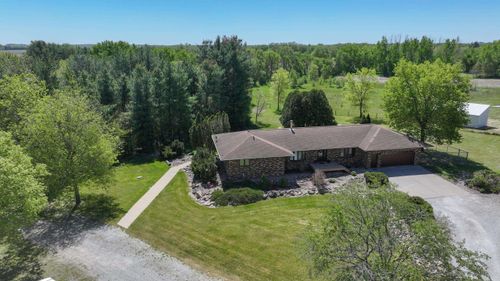 7137 Soppe Farms Road, Waterloo, IA, 50702 | Card Image