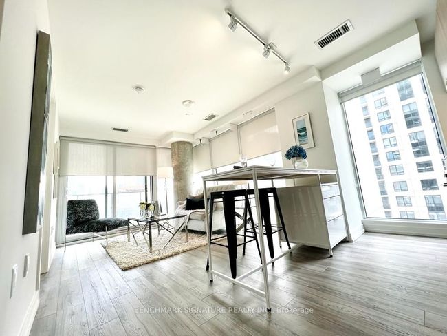 802 - 77 Shuter St, Condo with 2 bedrooms, 2 bathrooms and 1 parking in Toronto ON | Image 22