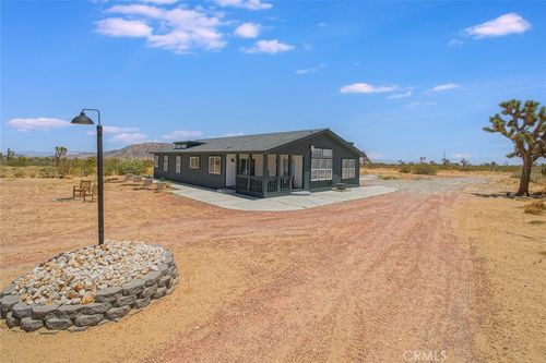 1001 Gibralter Rd, Landers, CA, 92285 | Card Image