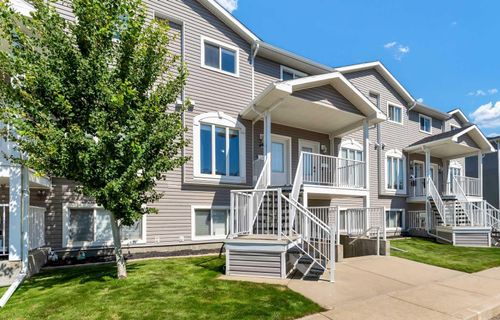 103 Somerset Lane Se, Medicine Hat, AB, T1B0E8 | Card Image