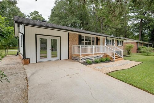 832 Virginia Ct Se, Conyers, GA, 30094-2881 | Card Image