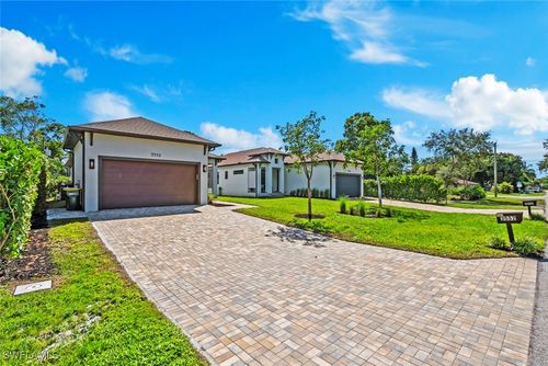 3552 Hibiscus Ave, NAPLES, FL, 34104-4012 | Card Image