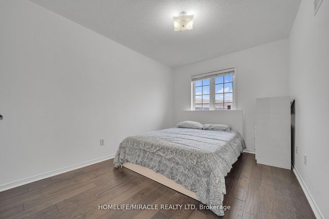 93 Crystal Glen Cres, House attached with 4 bedrooms, 4 bathrooms and 2 parking in Brampton ON | Image 34