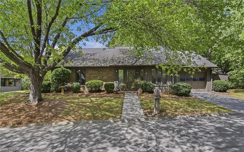 228 Barrington Pl, Winston-Salem, NC, 27104-5300 | Card Image