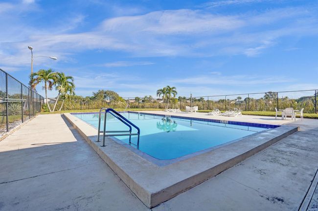 804 Waterview Dr, Condo with 3 bedrooms, 3 bathrooms and null parking in Palm Springs FL | Image 46