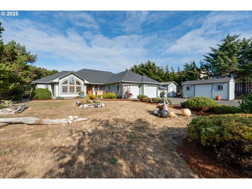 89523 Manion Dr, Warrenton, OR, 97146-7121 | Card Image