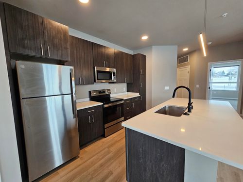 apt-101-5604 Schroeder Rd, Madison, WI, 53711-2692 | Card Image