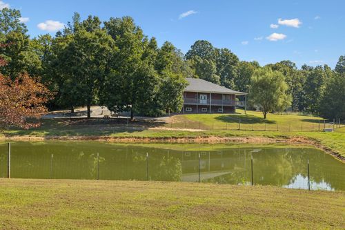 1018 Pleasant Valley Rd, Chapmansboro, TN, 37035-5312 | Card Image
