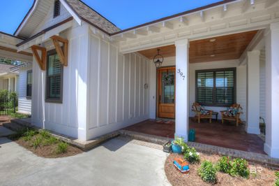 Entry Way With Open Porch | Image 2