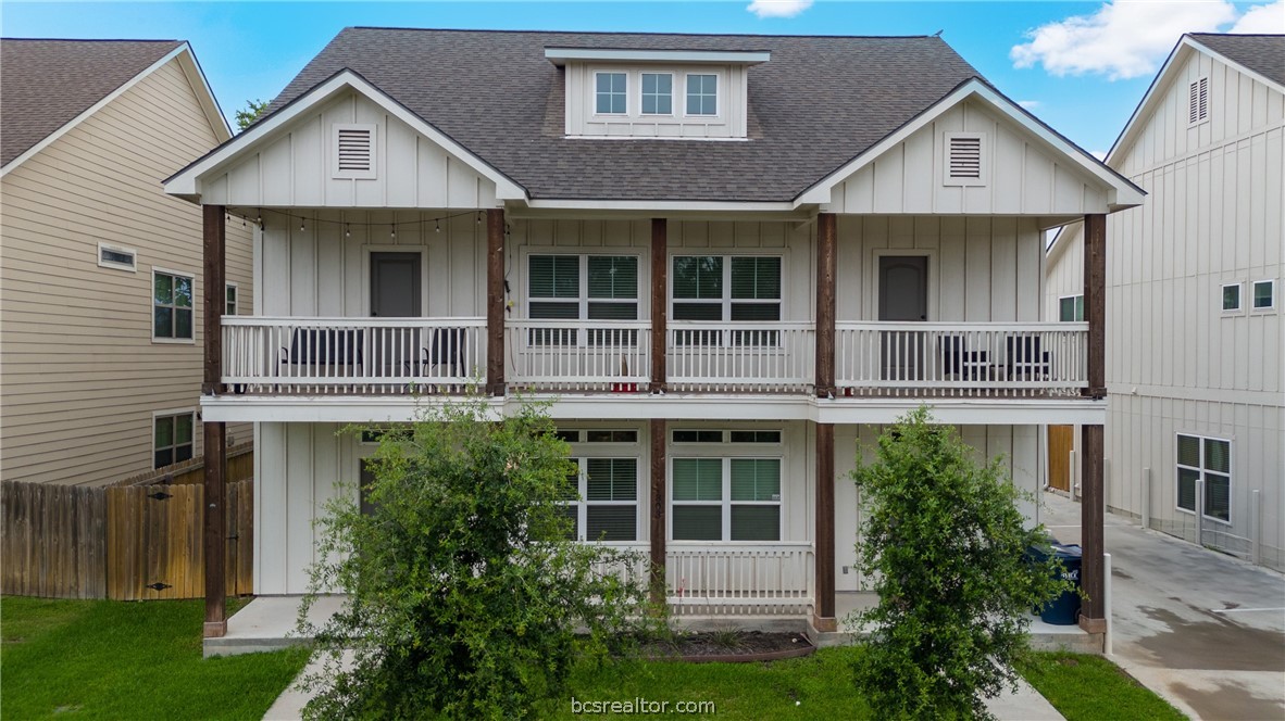 Poplar St, College Station, TX 77840