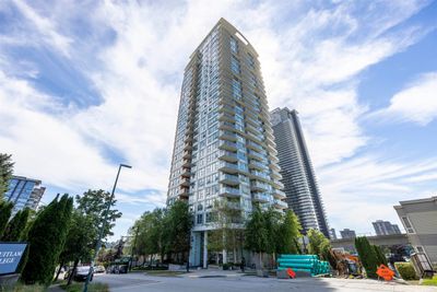 806 - 530 Whiting Way, Condo with 3 bedrooms, 2 bathrooms and 1 parking in Coquitlam BC | Image 1