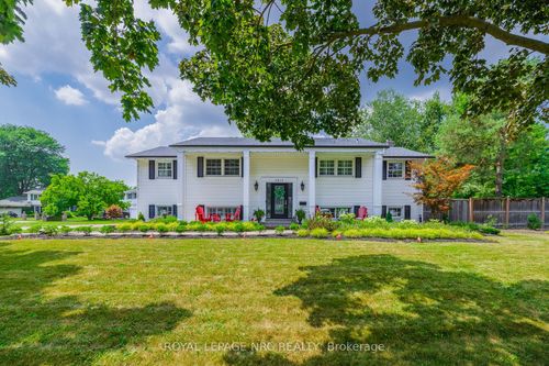 3813 Potter Hts, Niagara Falls, ON, L2J3E1 | Card Image