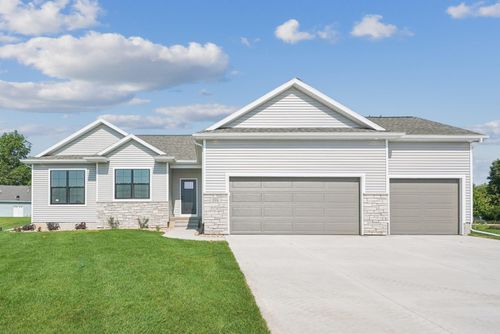 134 Sunbird Ct, Waterloo, IA, 50701-1205 | Card Image