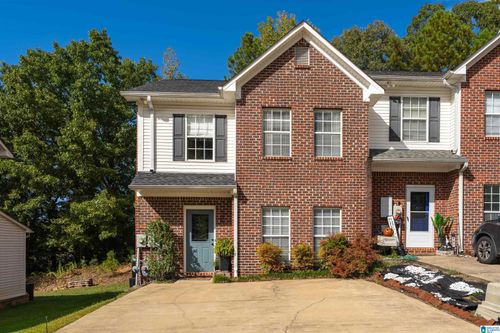 135 Shine Dr, Pelham, AL, 35124-1514 | Card Image