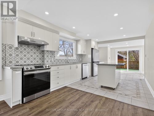 408 Andrew St, Newmarket, ON, L3Y1H4 | Card Image