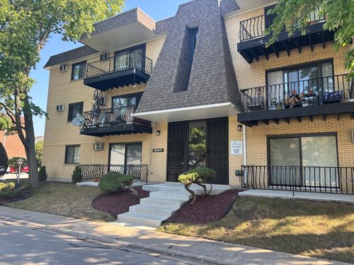 12-10S473 Echo Lane, Willowbrook, IL, 60527 | Card Image