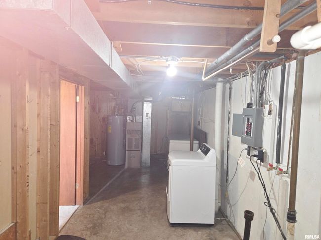 502 N 5 Th St, House other with 3 bedrooms, 1 bathrooms and null parking in Eldridge IA | Image 37
