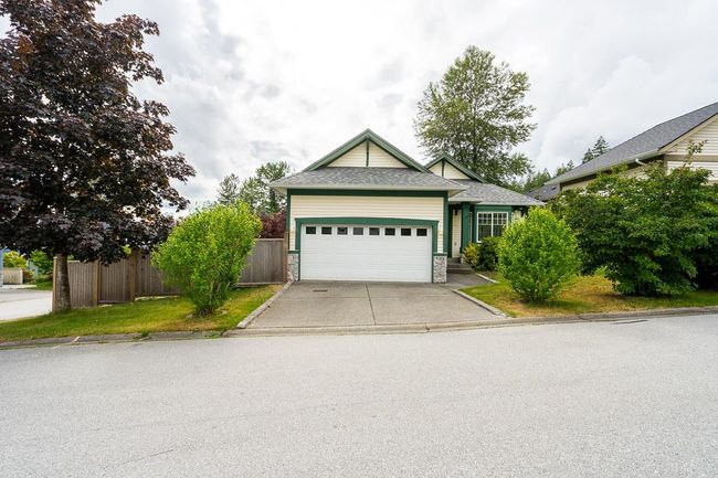 1121 Robin Way, House other with 3 bedrooms, 3 bathrooms and 4 parking in Anmore BC | Image 1