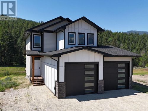 31 Laurier Ave, Wardner, BC, V0B2J0 | Card Image