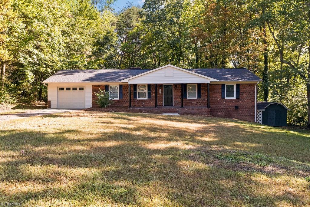 Westside Dr, Kernersville, NC 27284