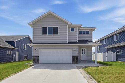 2506 Fulton Loop S, Fargo, ND, 58104-2901 | Card Image