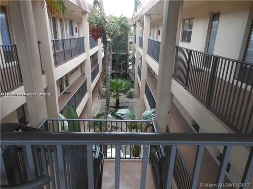 apt-24-348 S Federal Hwy, Dania Beach, FL, 33004-4151 | Card Image