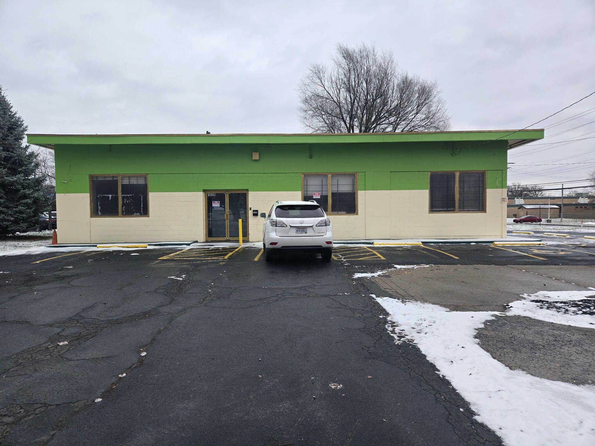 1620 Lockbourne Rd, Columbus, OH 43207