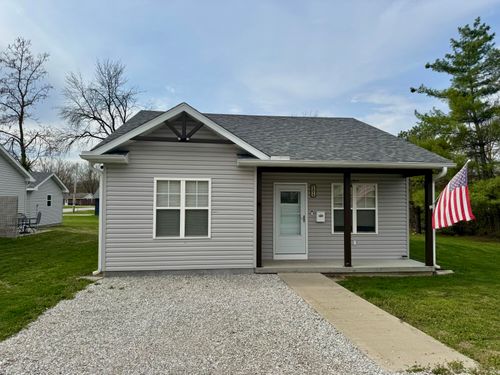 506 W Singleton St, CENTRALIA, MO, 65240-1775 | Card Image